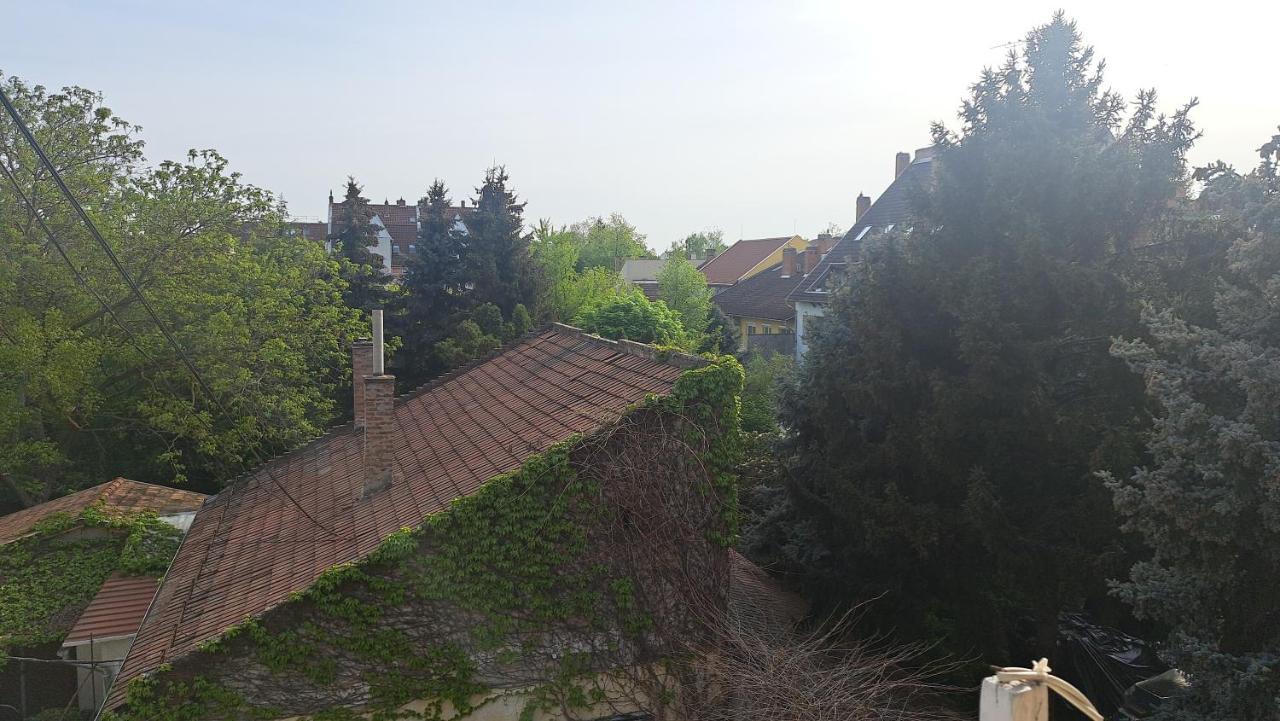 Napraforgo Apartman Lägenhet Szeged Exteriör bild